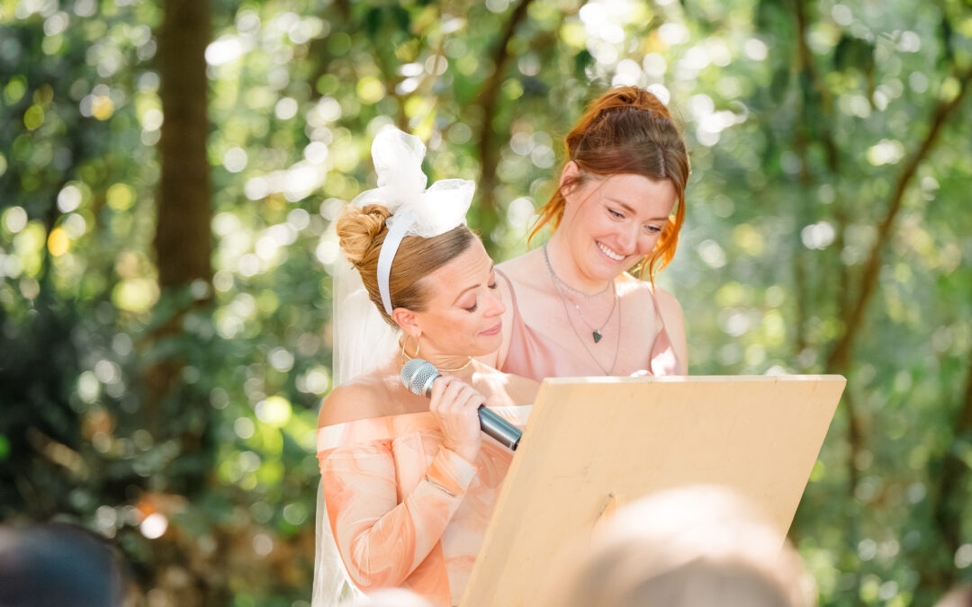 Un proche va officier votre cérémonie ? Voici 5 choses à faire pour éviter les flops